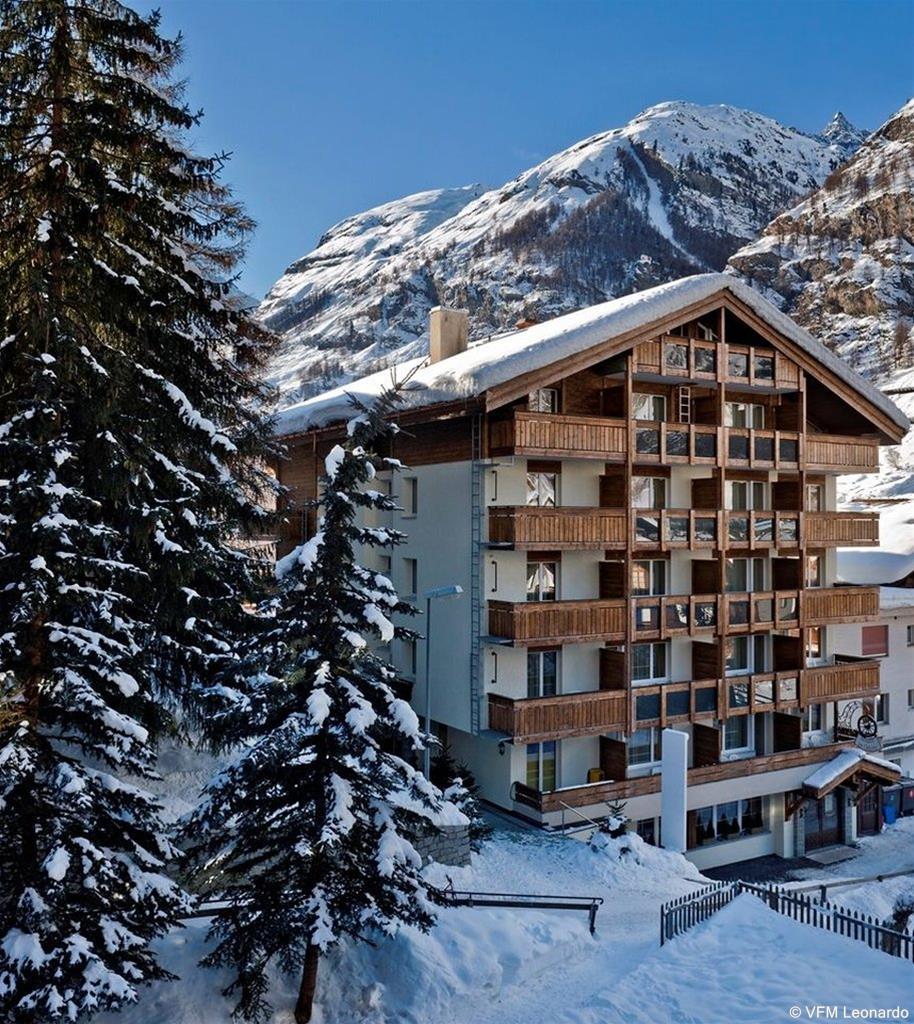 Hotel Holiday Zermatt Exterior photo