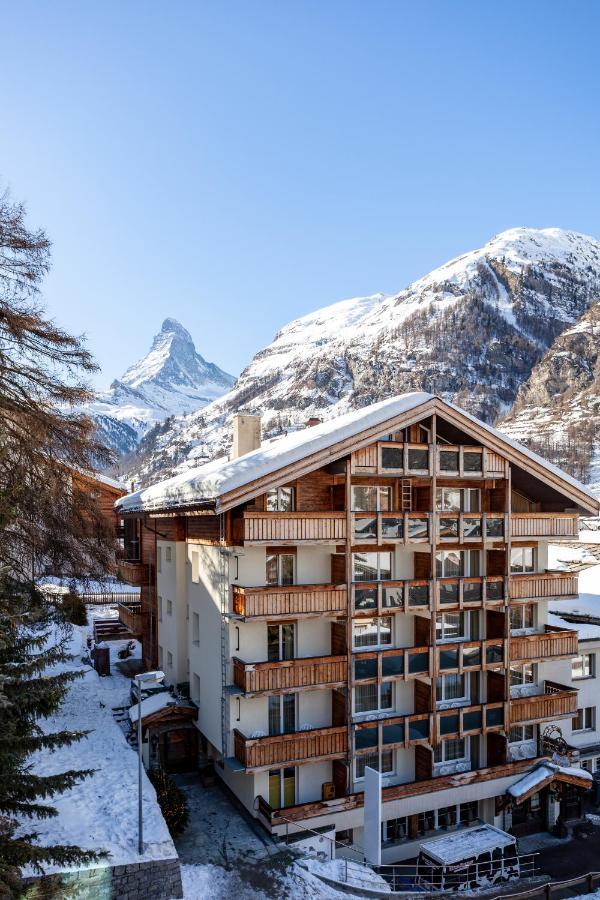 Hotel Holiday Zermatt Exterior photo